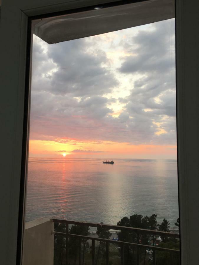Yellow Room With Sea View Makhinjauri Exteriör bild