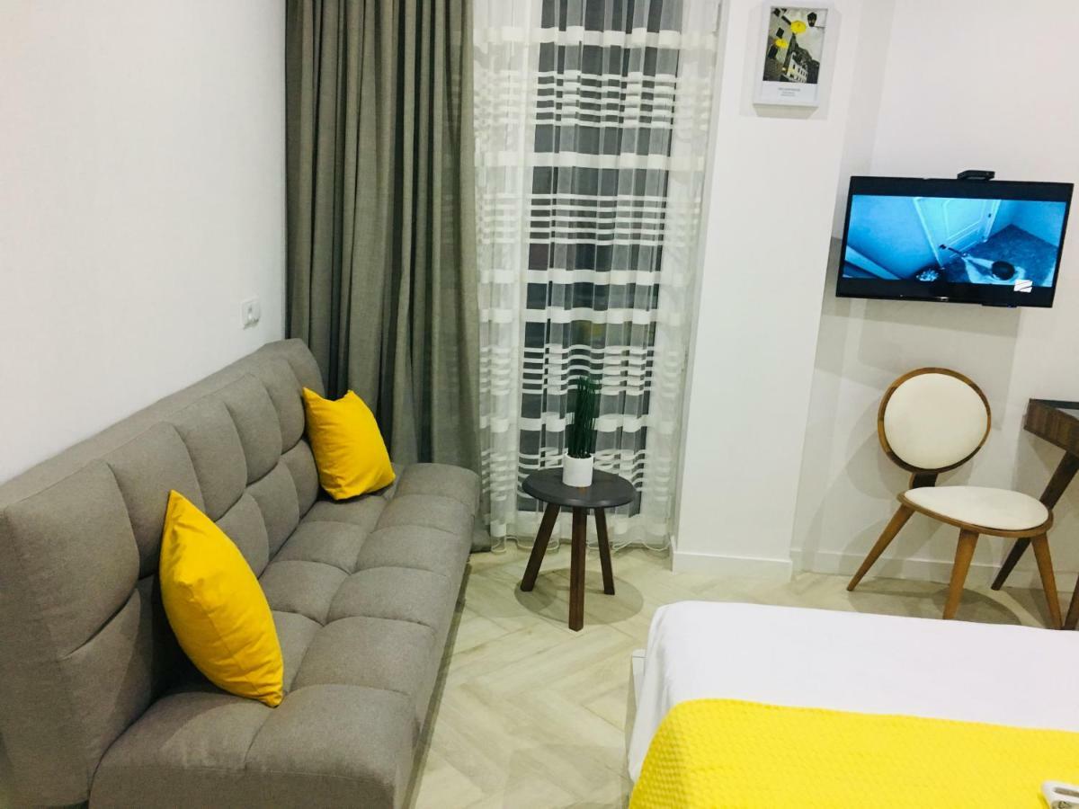 Yellow Room With Sea View Makhinjauri Exteriör bild