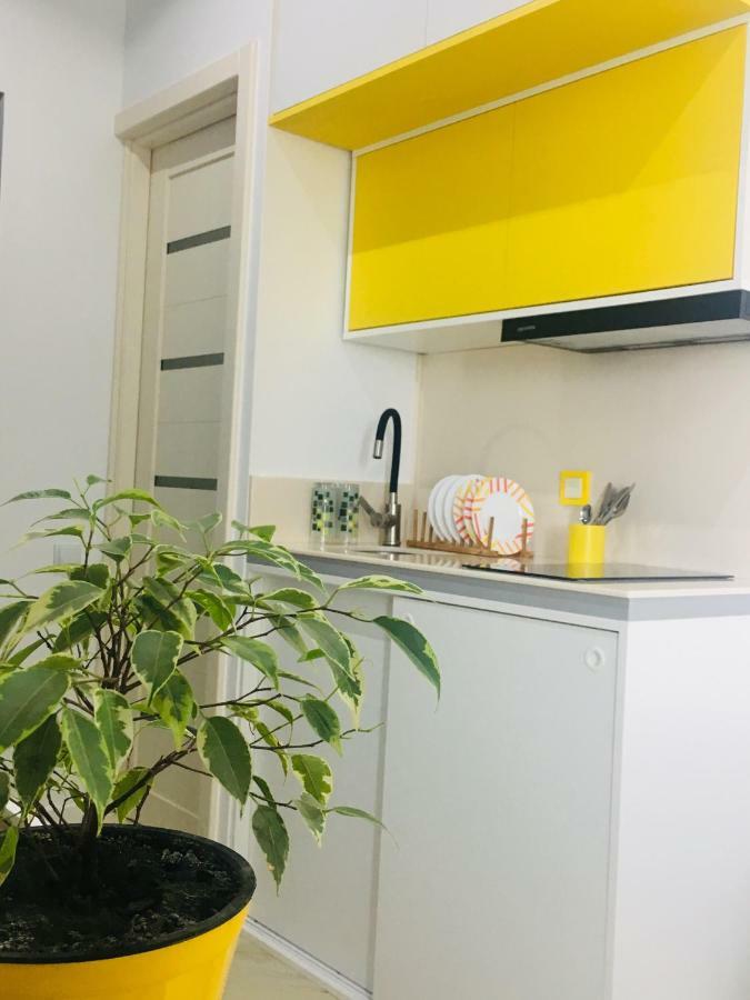 Yellow Room With Sea View Makhinjauri Exteriör bild